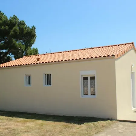 Le Chant Des Sables Holiday home