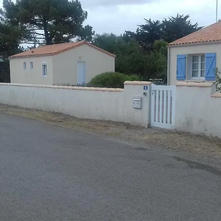 Le Chant Des Sables * Les Moutiers